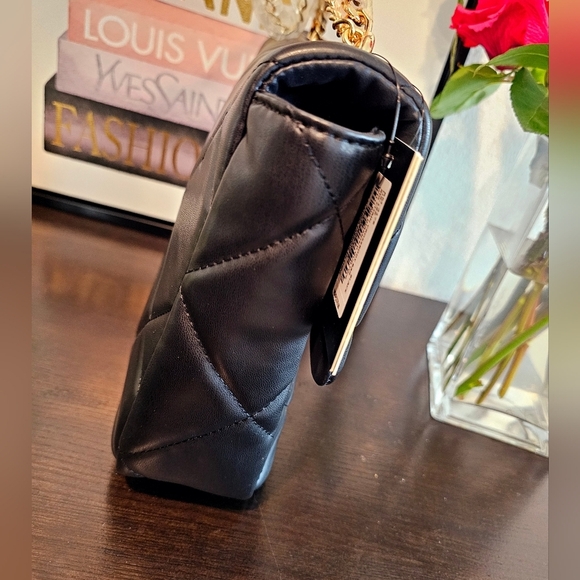 Badgley Mischka Black  Quilted Shoulder Bag. - Picture 5 of 8